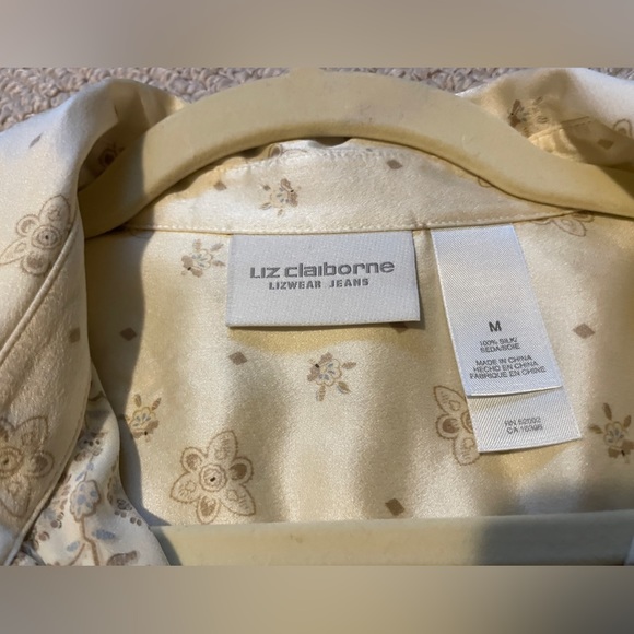 EUC. Women’s Vintage Liz Claiborne Silk Paisley Blouse and Floral Scarf. Medium. - Picture 3 of 8